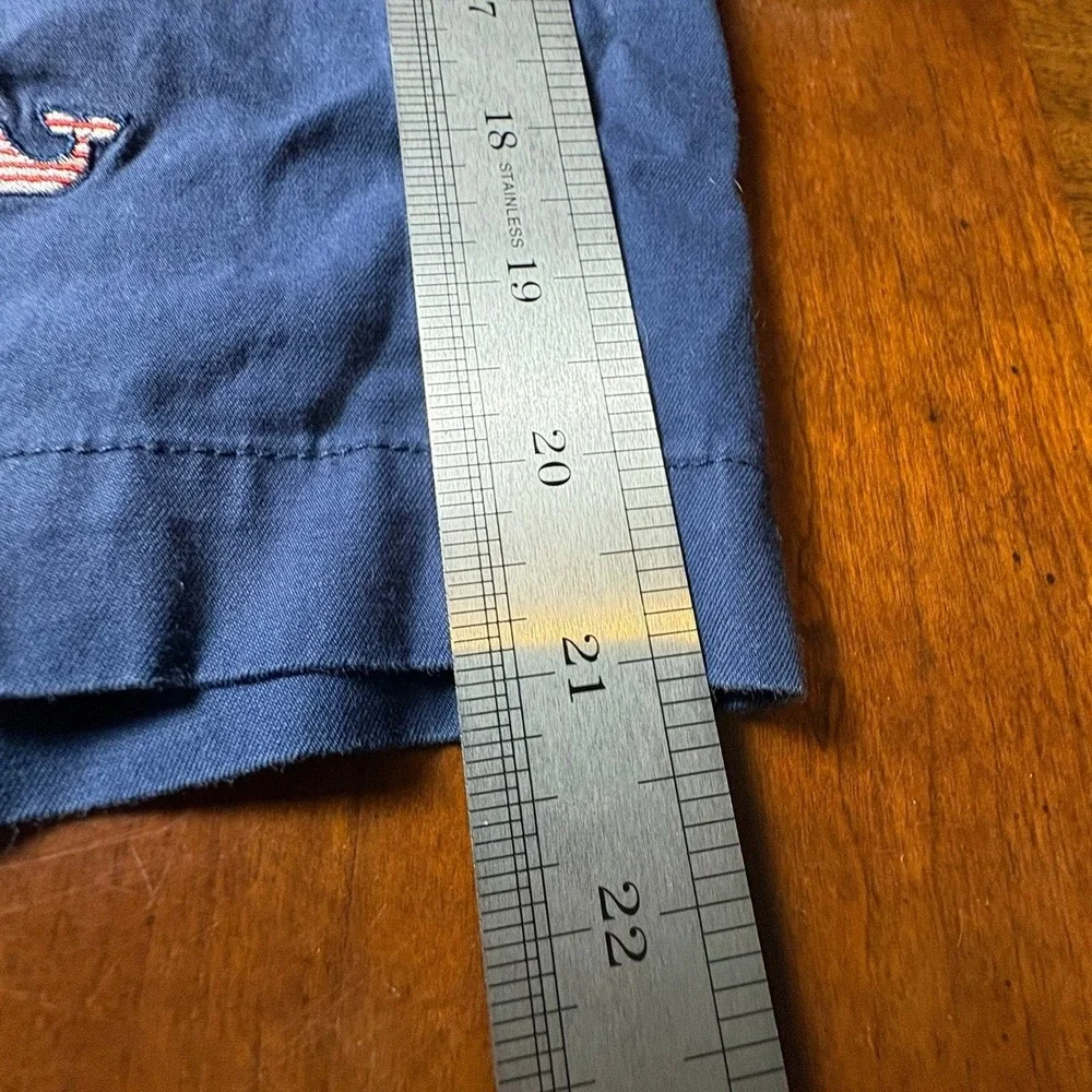 Vineyard Vines Navy Whale Print Chino Shorts Men's Size 40 Cotton